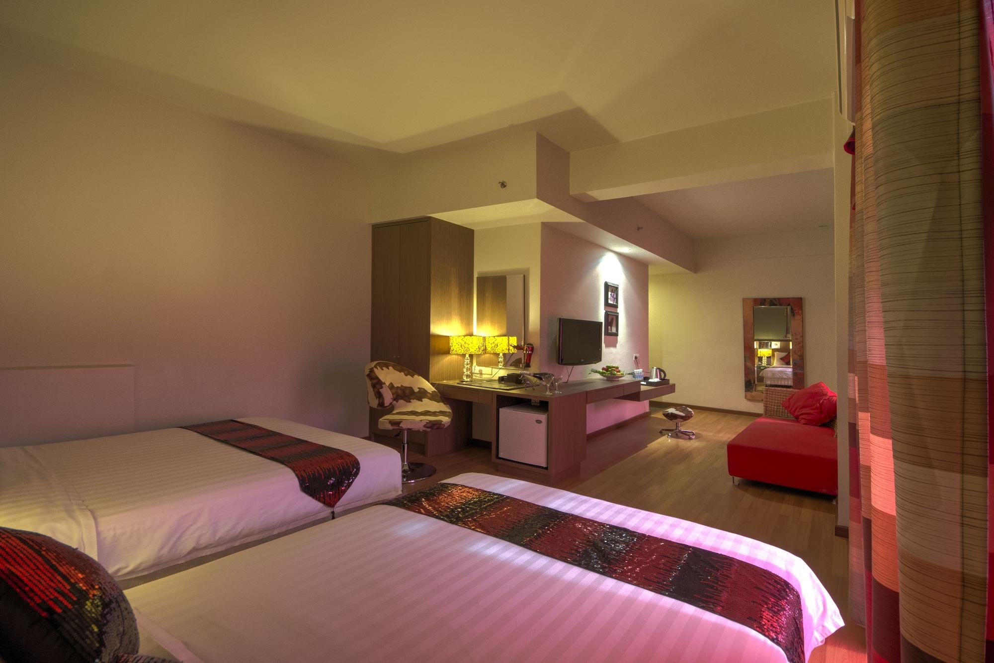 Arenaa Deluxe Hotel Malacca Ngoại thất bức ảnh