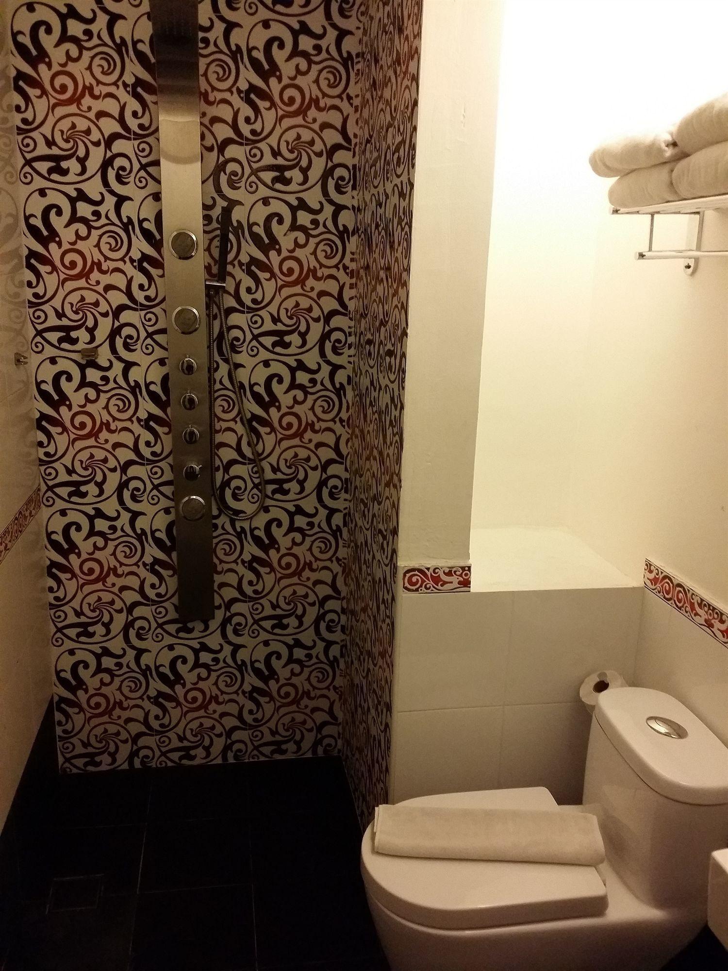 Arenaa Deluxe Hotel Malacca Ngoại thất bức ảnh
