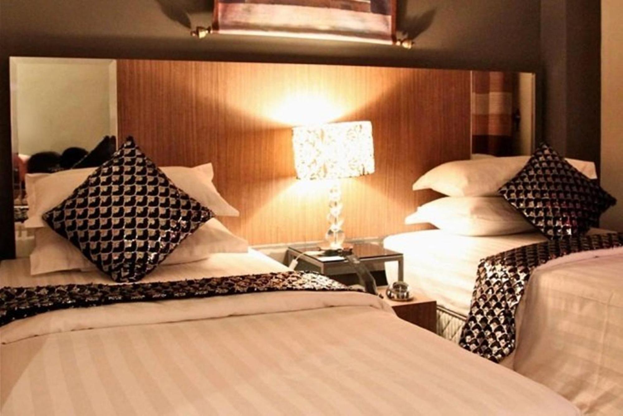 Arenaa Deluxe Hotel Malacca Phòng bức ảnh