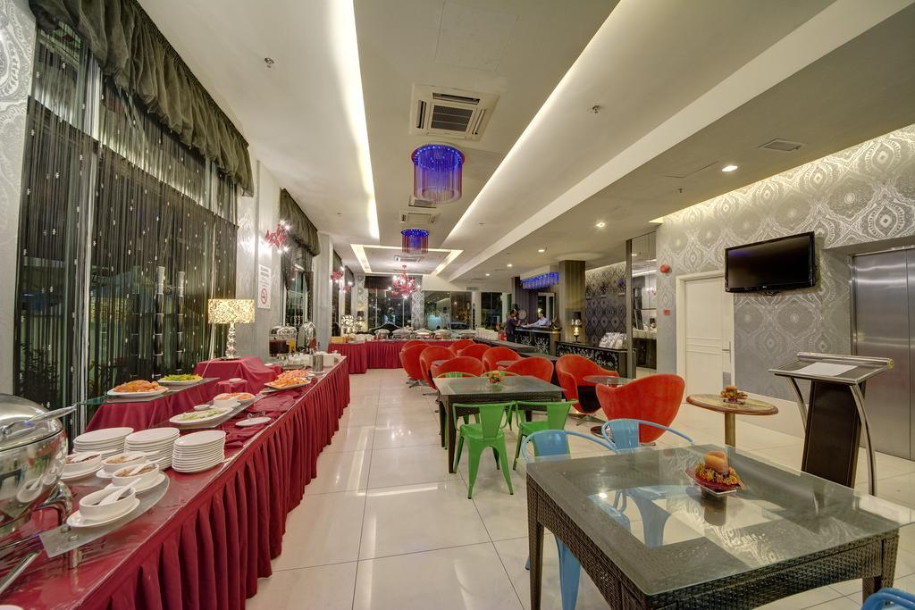 Arenaa Deluxe Hotel Malacca Ngoại thất bức ảnh