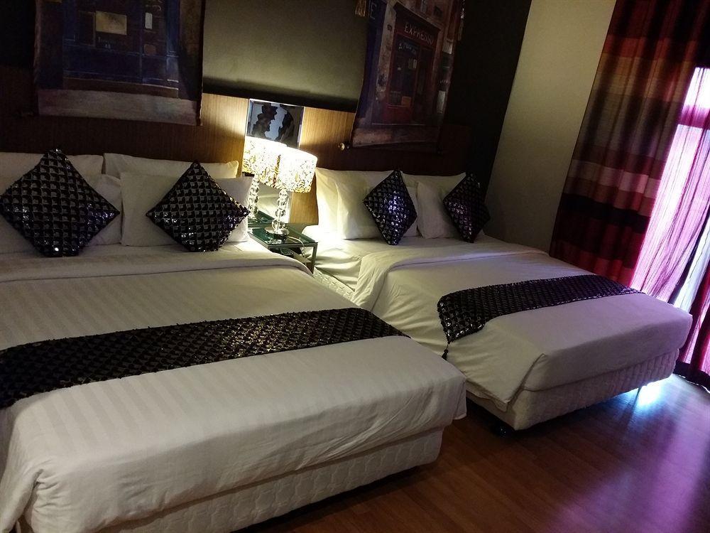Arenaa Deluxe Hotel Malacca Ngoại thất bức ảnh