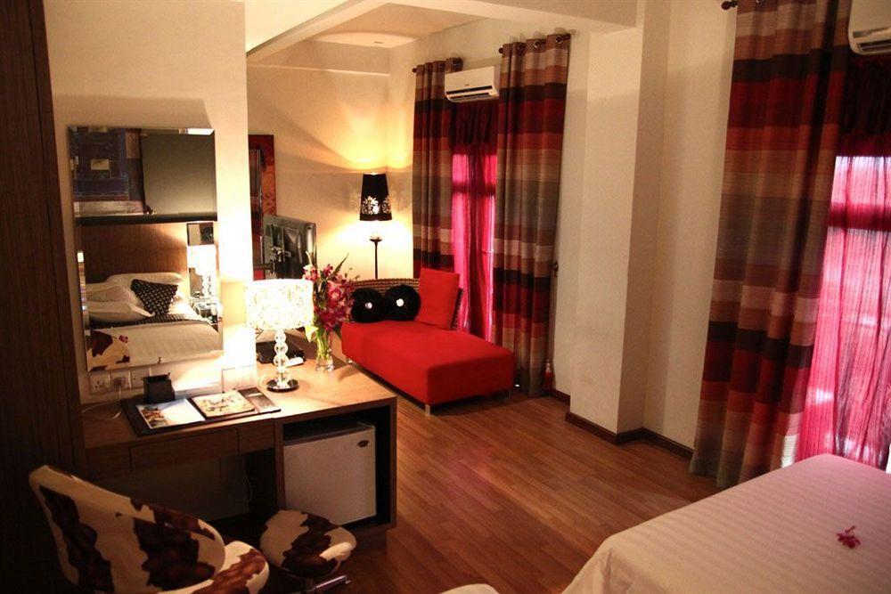 Arenaa Deluxe Hotel Malacca Ngoại thất bức ảnh